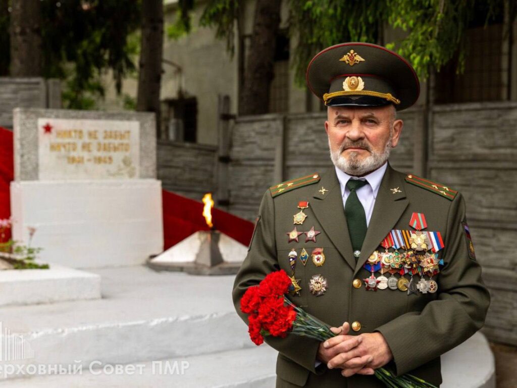 Героев Великой Отечественной вспоминали у НИИ
