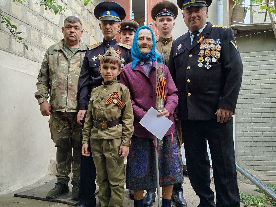 В канун Дня Победы навестили ветеранов и тружеников тыла