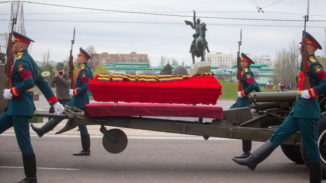Церемония перезахоронения в сюжете Первого Приднестровского телеканала