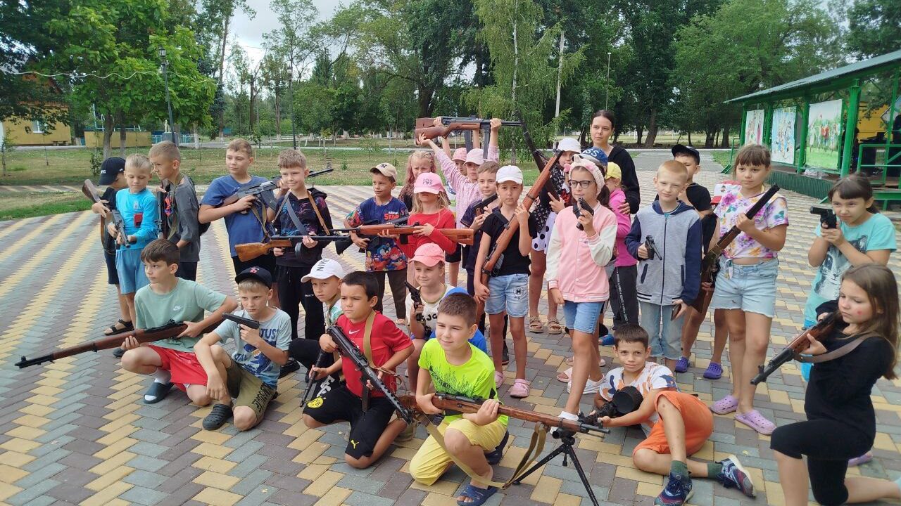 Более 500 детей на выставке в «Днестровских зорях»